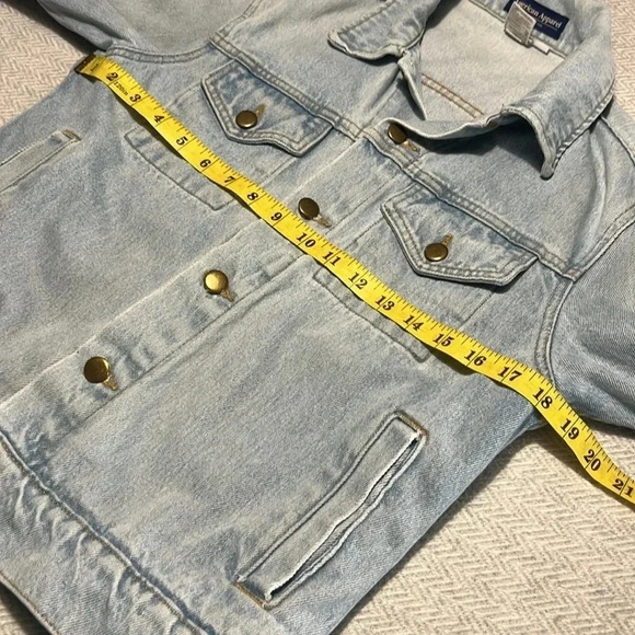 American Apparel Light Wash Jean Jacket. Light  Denim Jacket. Size XS - Picture 6 of 9
